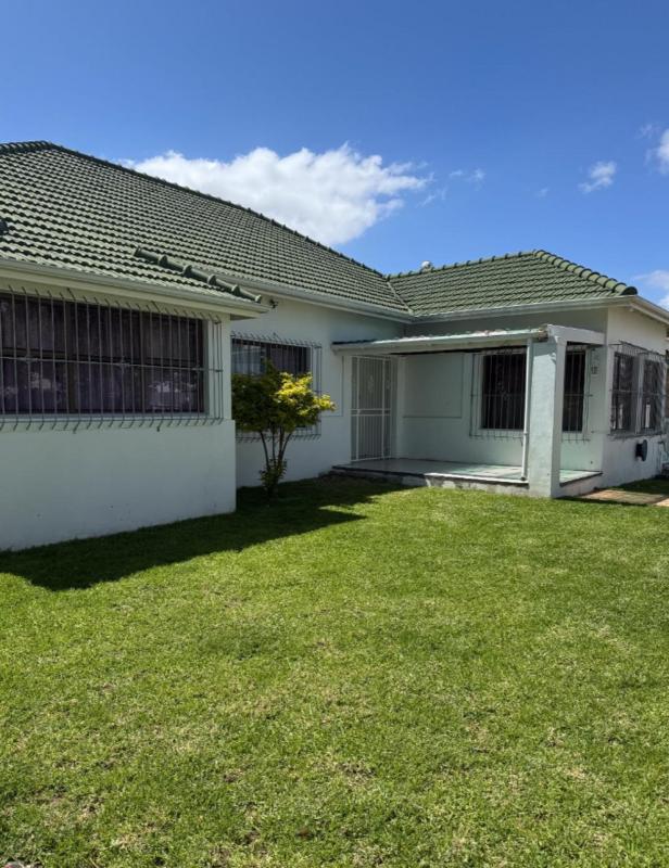 4 Bedroom Property for Sale in Strand Central Western Cape